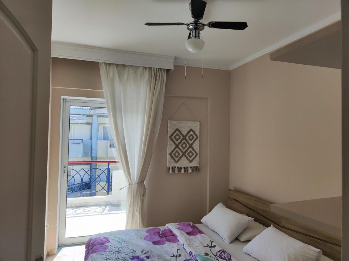 Golden Sky 1 Apartment Peraia  Luaran gambar